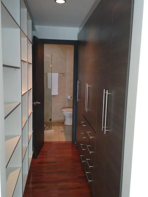 Apartment Departamentos Louvre Suites Quito