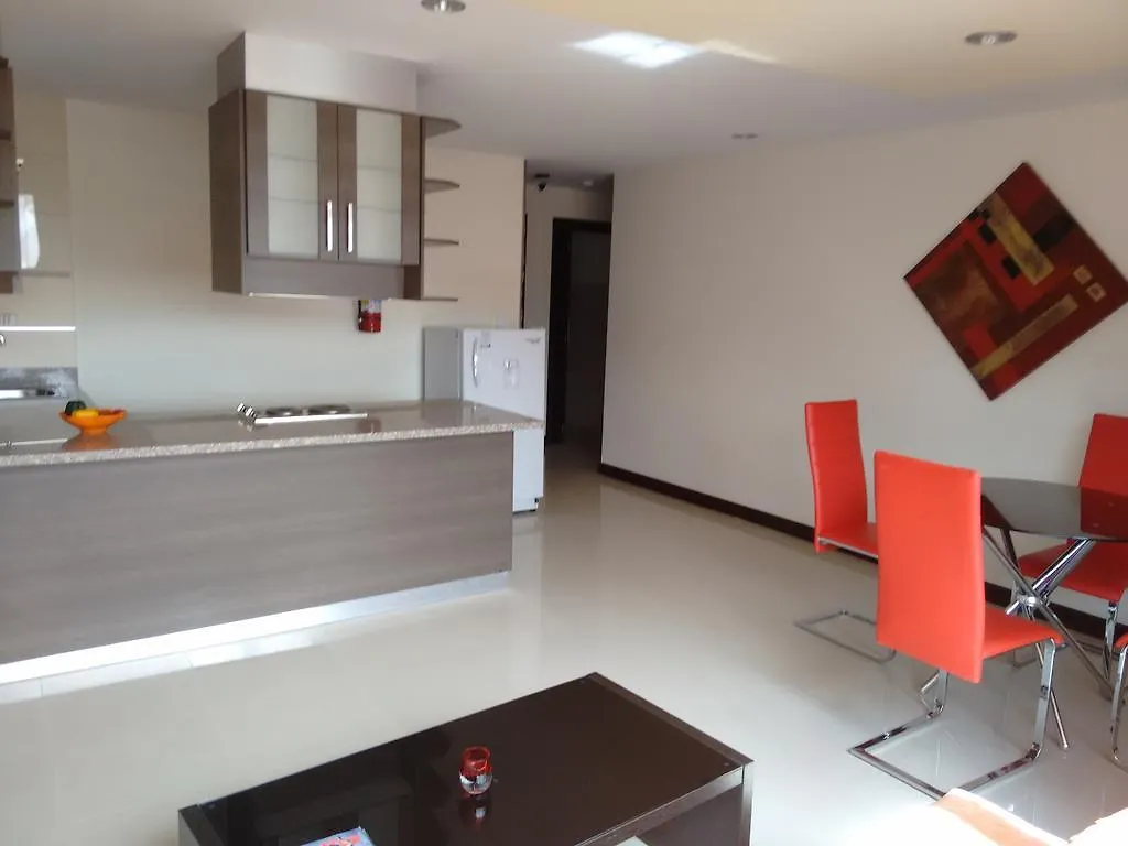 Departamentos Louvre Suites Quito Apartment